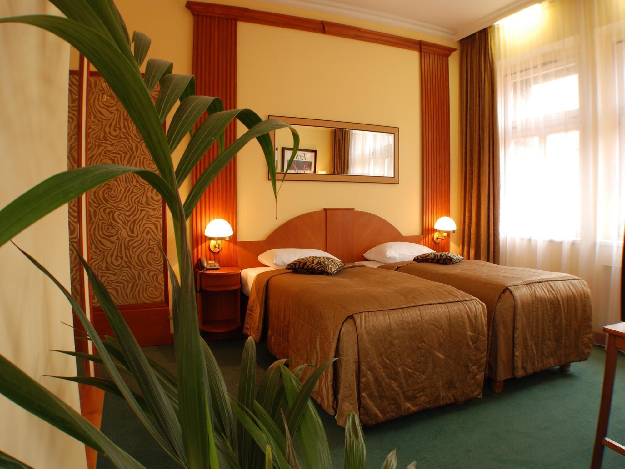 Ea Hotel Royal Esprit Прага Номер фото